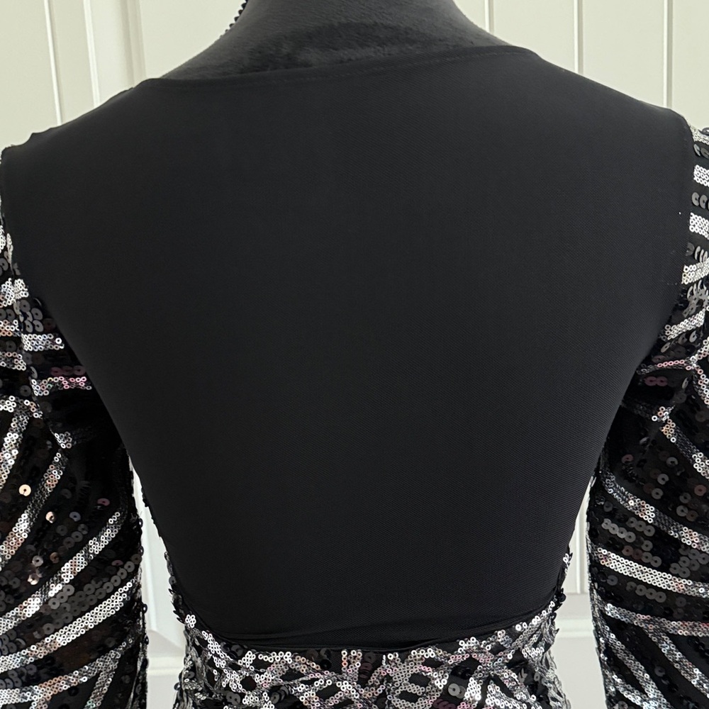 VENUS Black and Silver Long Sleeve Sequin Dress - Picture 6 of 12